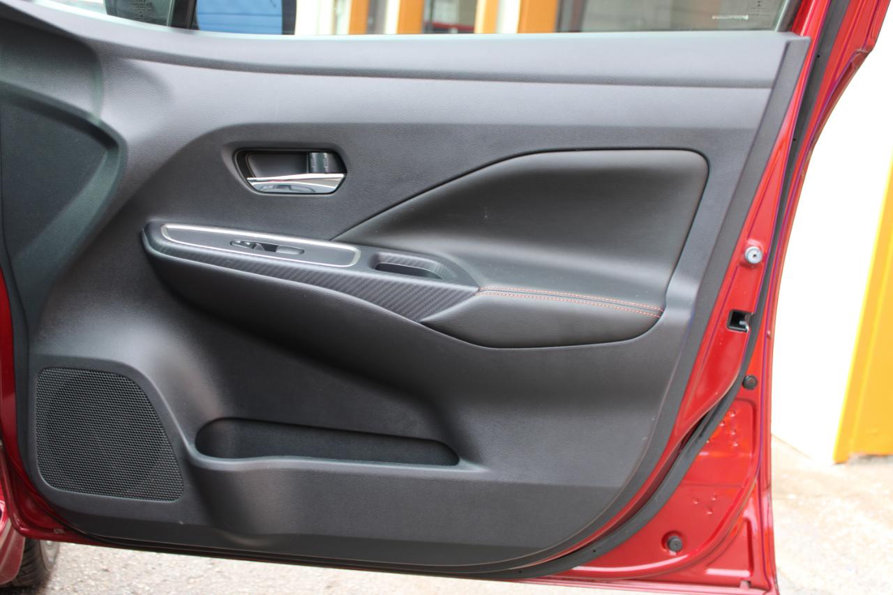 Nissan Versa SR 2021