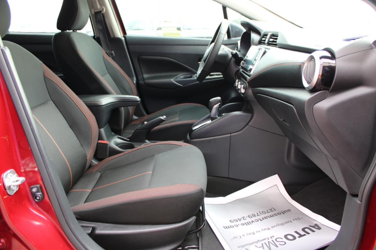 Nissan Versa SR 2021