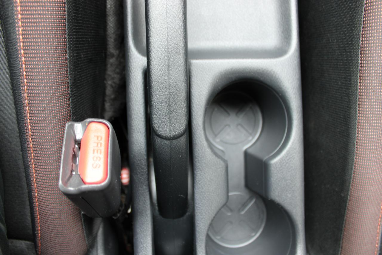 Nissan Versa SR 2021
