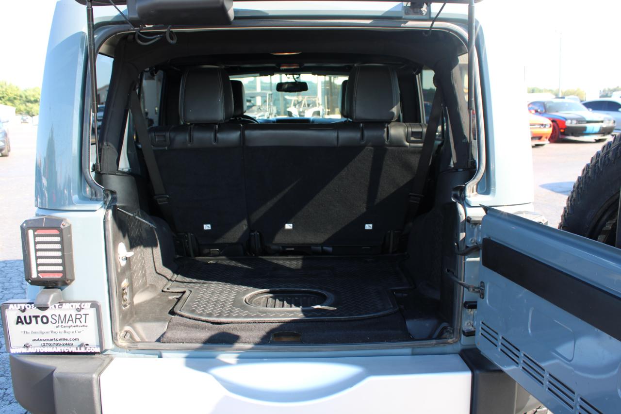 Jeep Wrangler Unlimited Sahara 2015