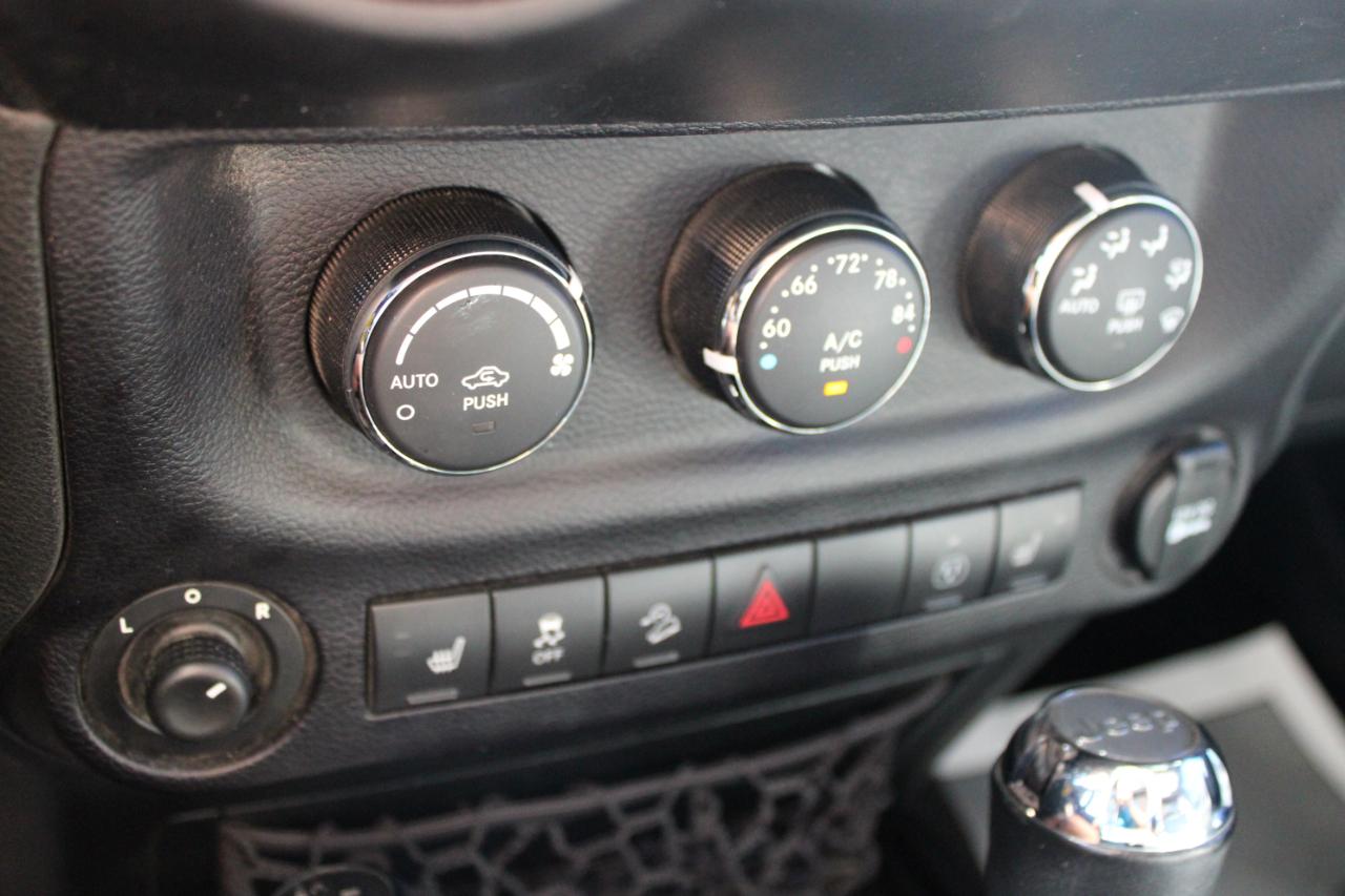 Jeep Wrangler Unlimited Sahara 2015