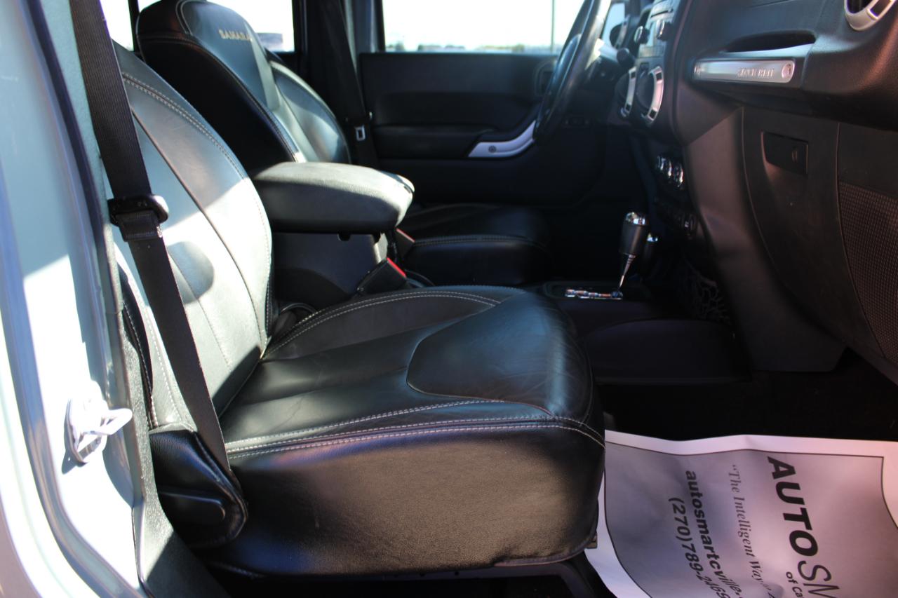 Jeep Wrangler Unlimited Sahara 2015