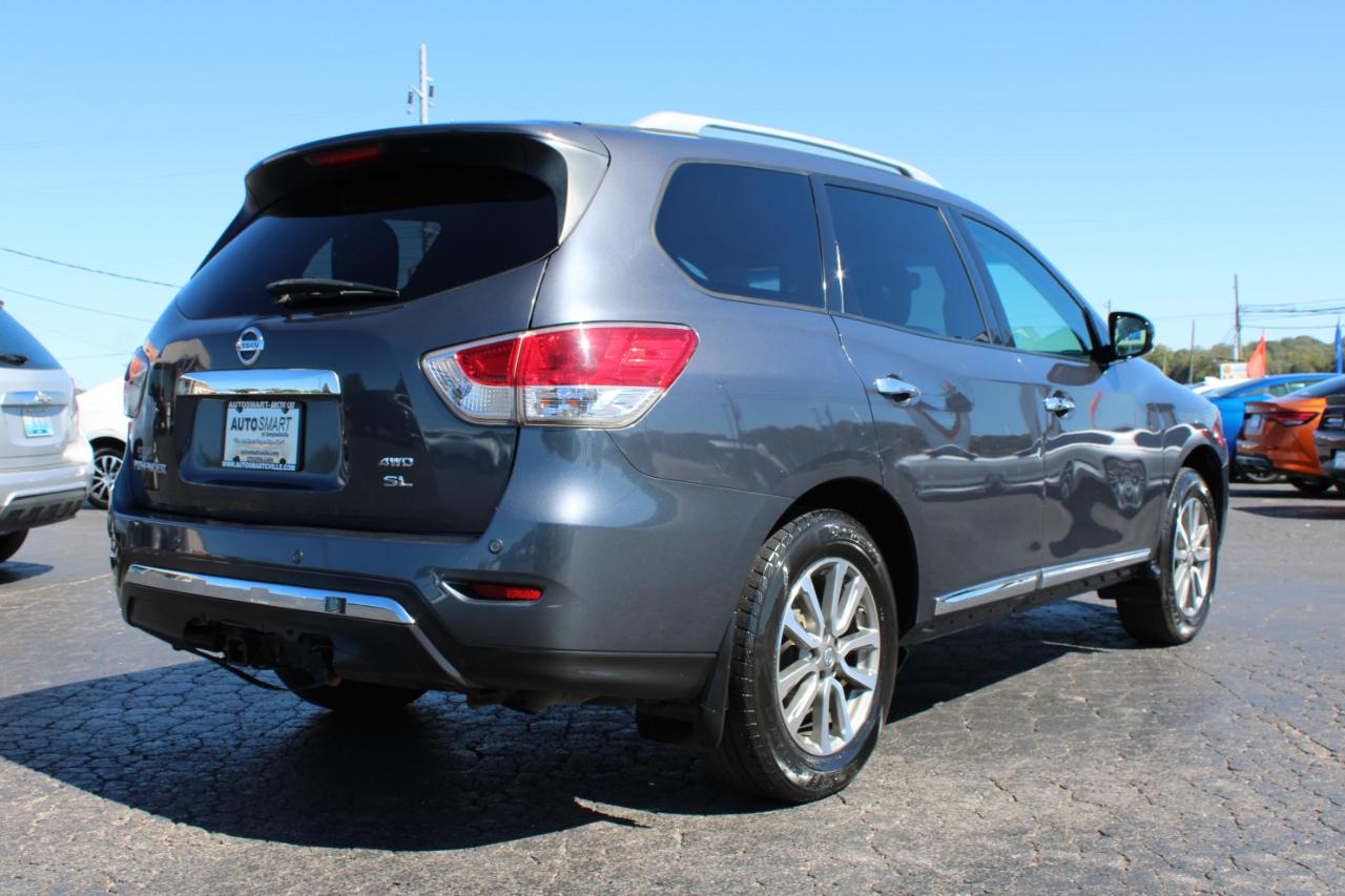 Nissan Pathfinder SL 2013