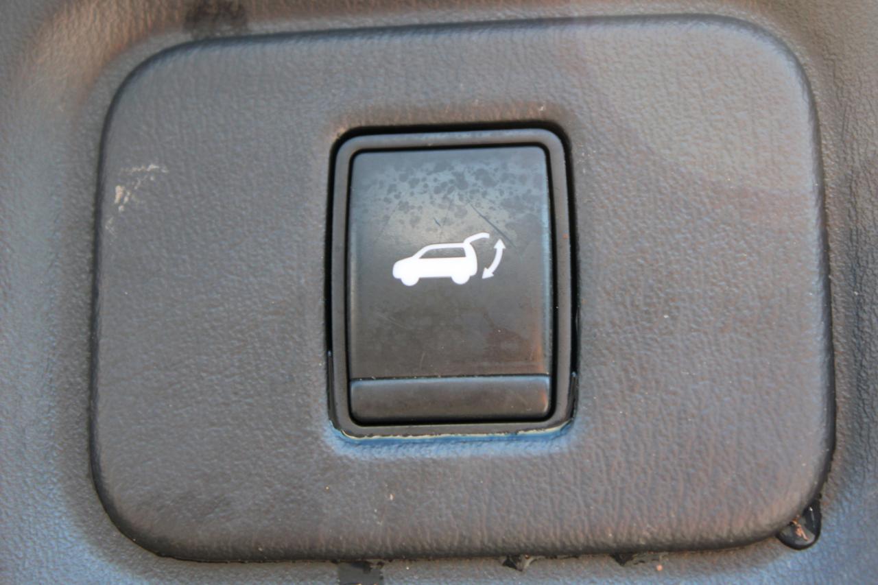 Nissan Pathfinder SL 2013