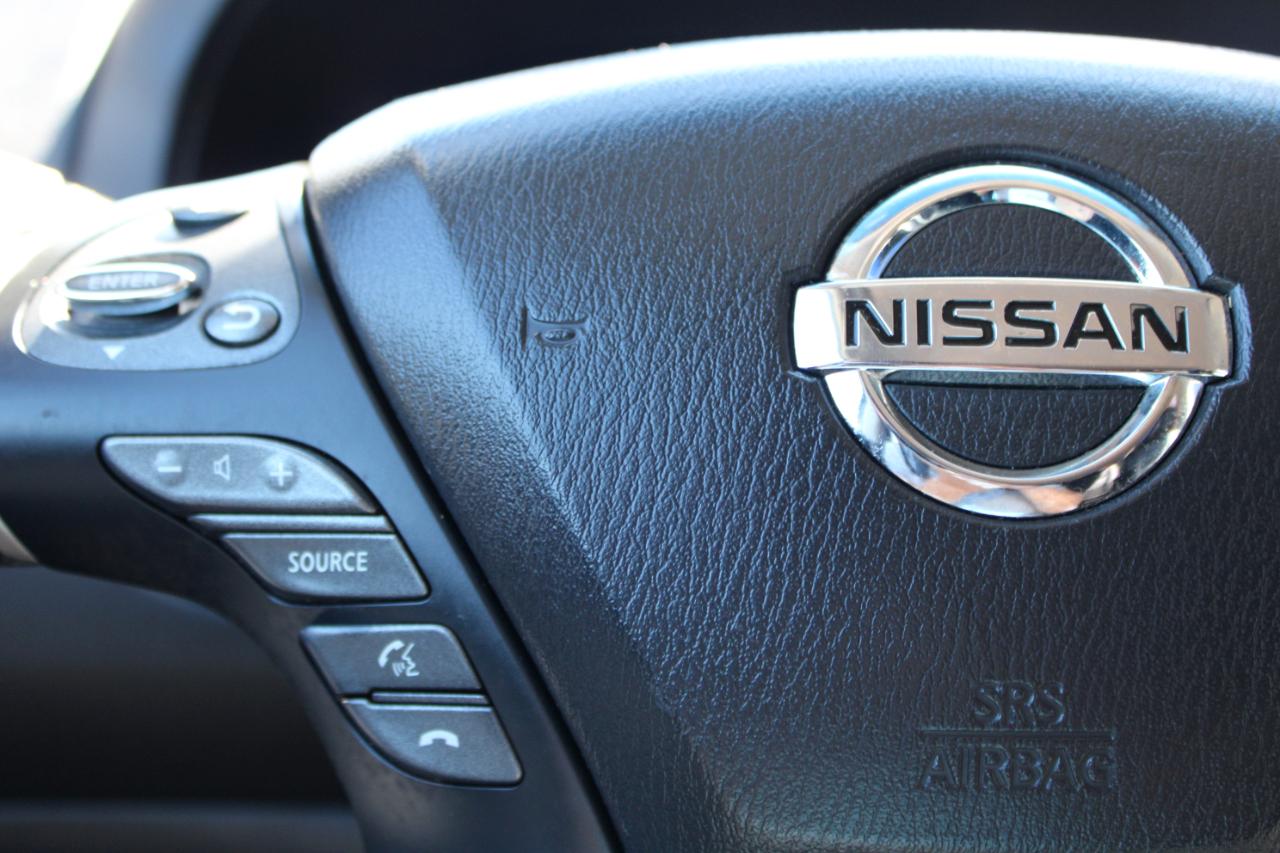Nissan Pathfinder SL 2013