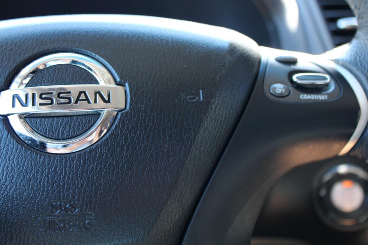 Nissan Pathfinder SL 2013