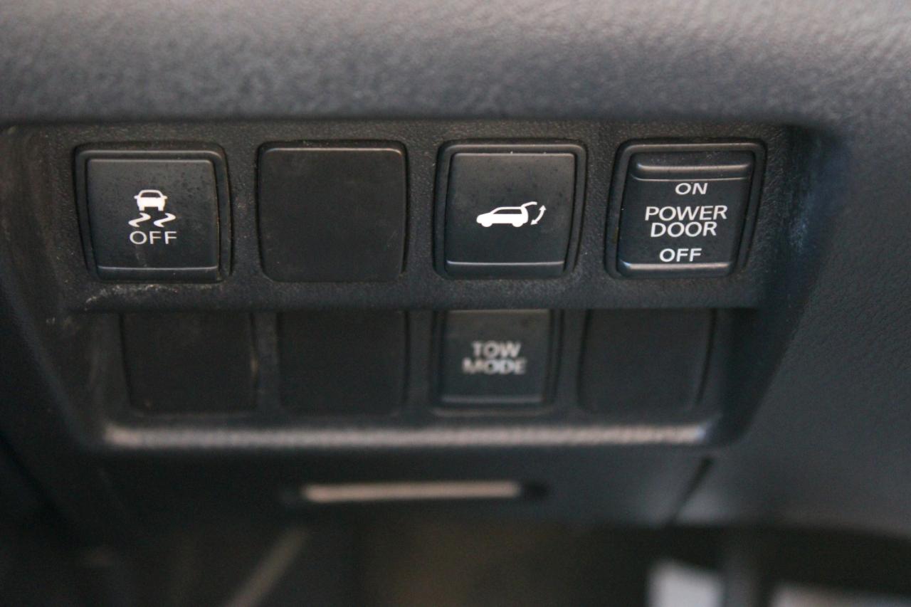 Nissan Pathfinder SL 2013