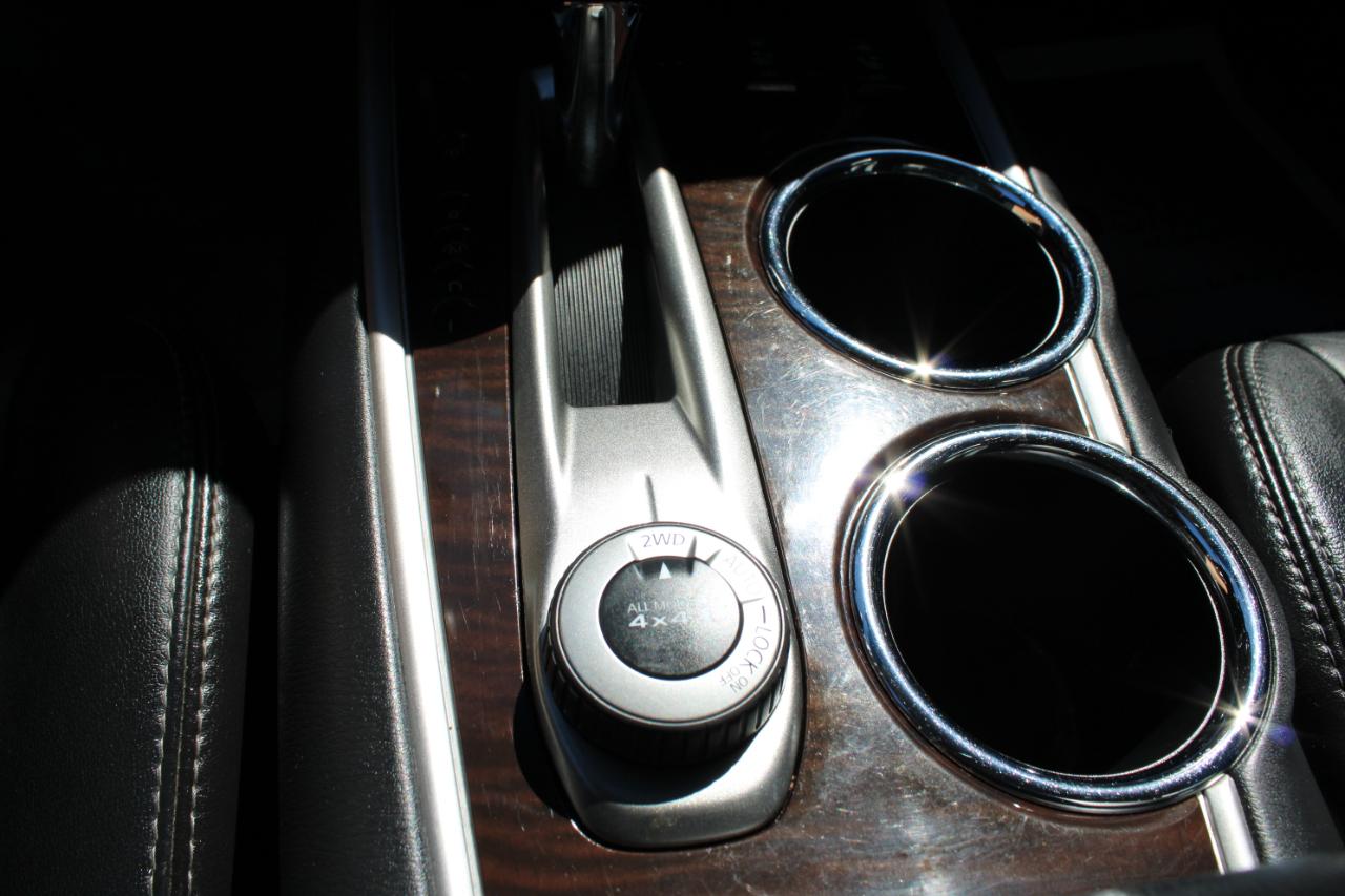 Nissan Pathfinder SL 2013