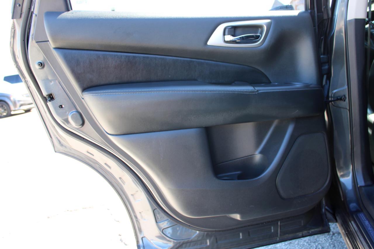 Nissan Pathfinder SL 2013