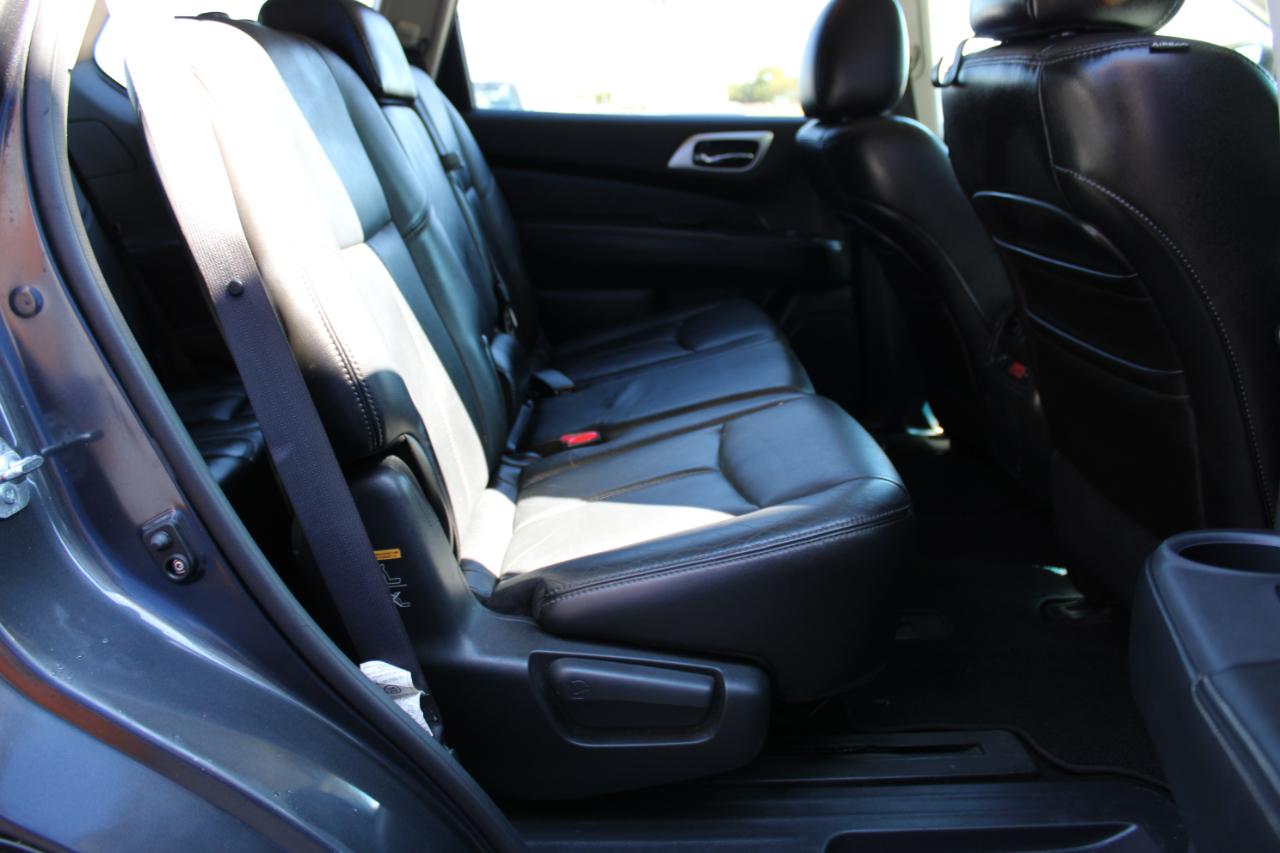 Nissan Pathfinder SL 2013