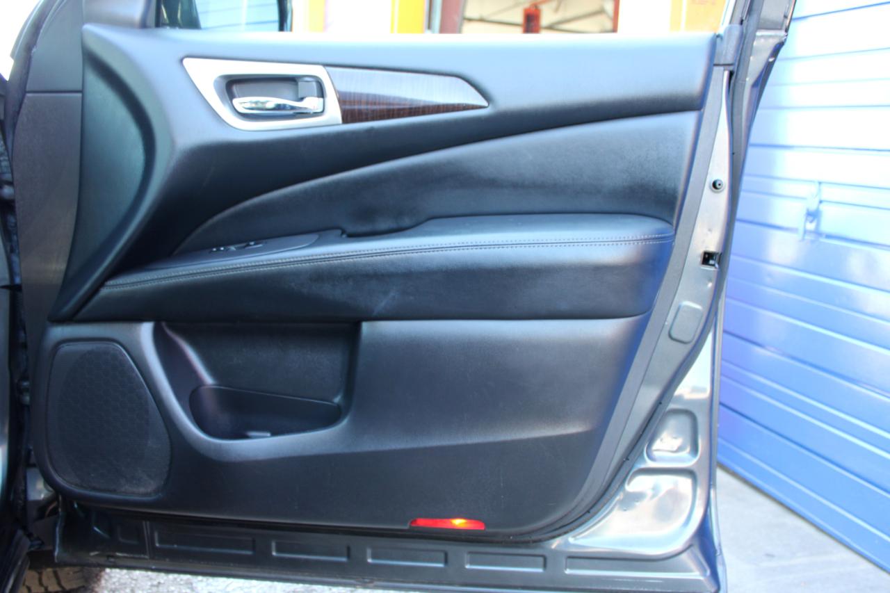 Nissan Pathfinder SL 2013