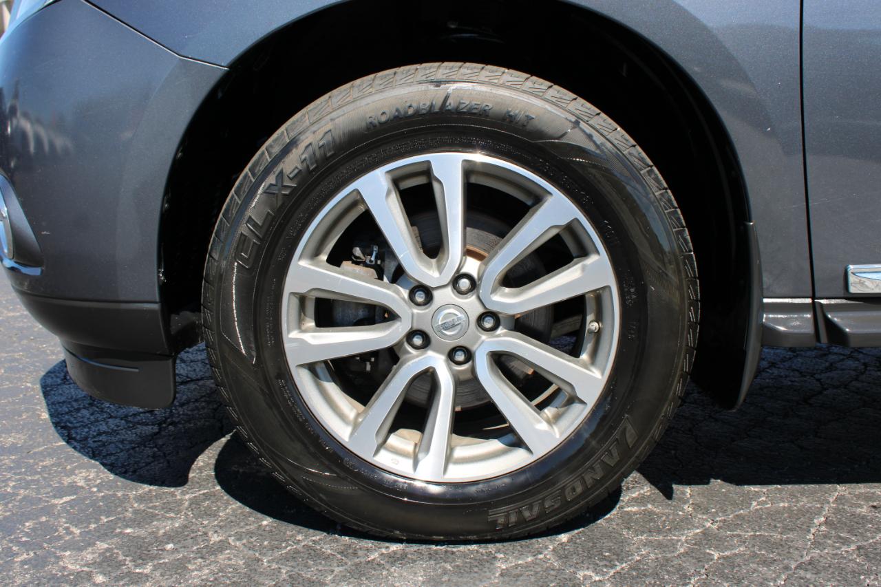Nissan Pathfinder SL 2013