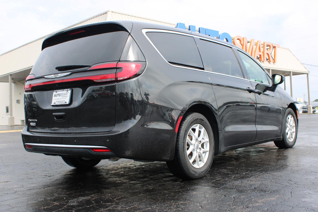 Chrysler Pacifica Touring L 2023