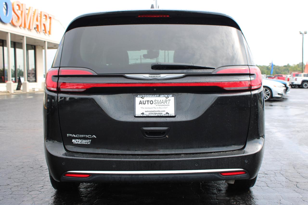 Chrysler Pacifica Touring L 2023