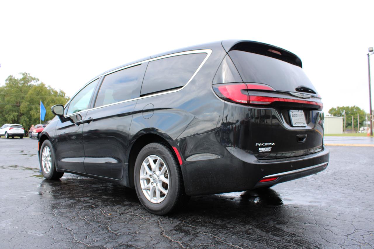 Chrysler Pacifica Touring L 2023
