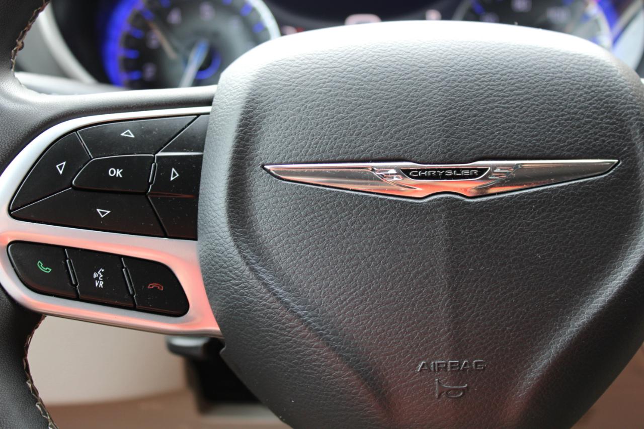 Chrysler Pacifica Touring L 2023