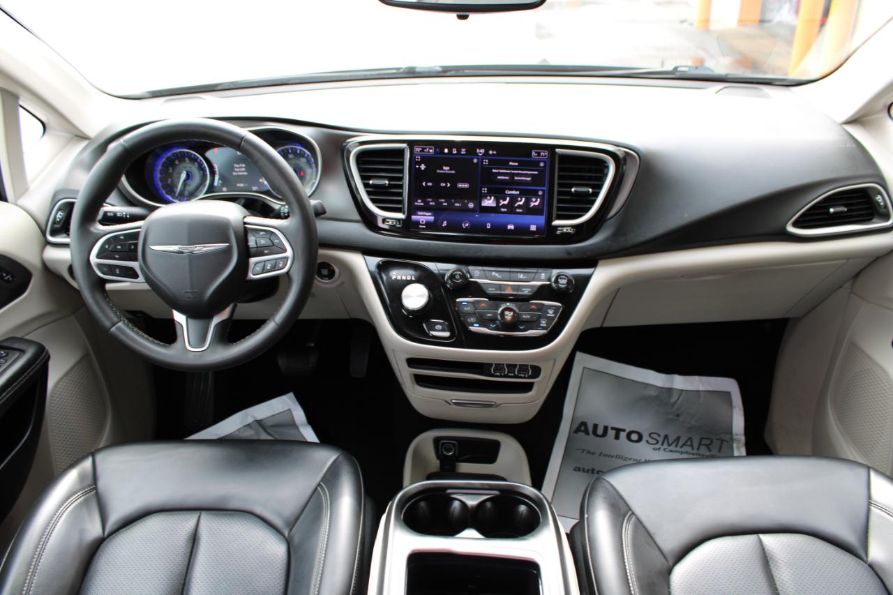 Chrysler Pacifica Touring L 2023
