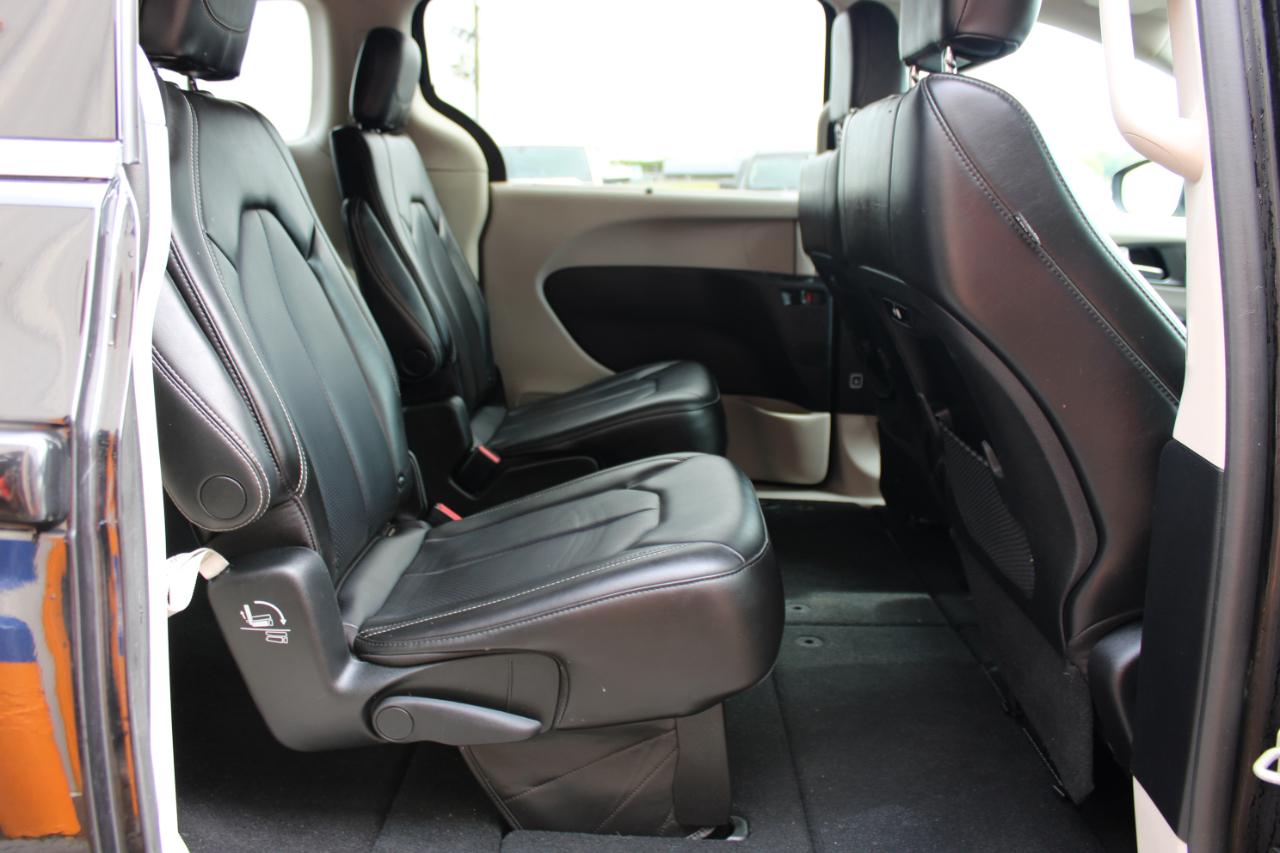 Chrysler Pacifica Touring L 2023