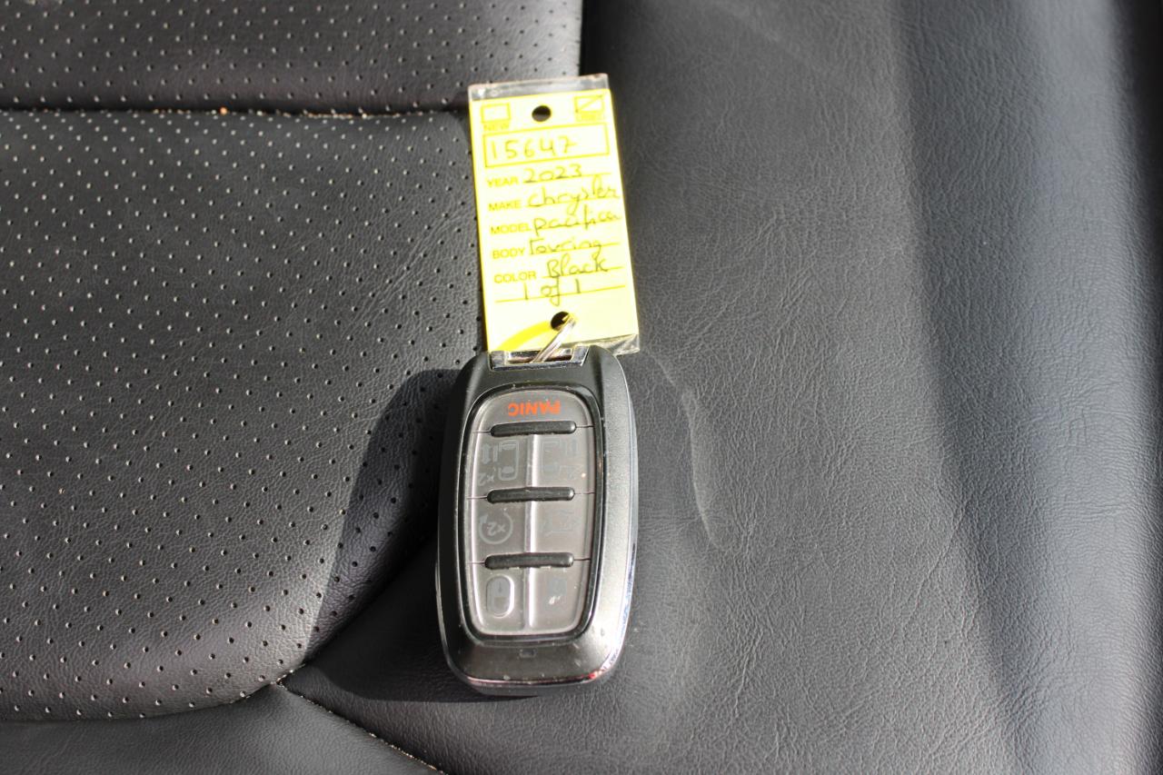 Chrysler Pacifica Touring L 2023