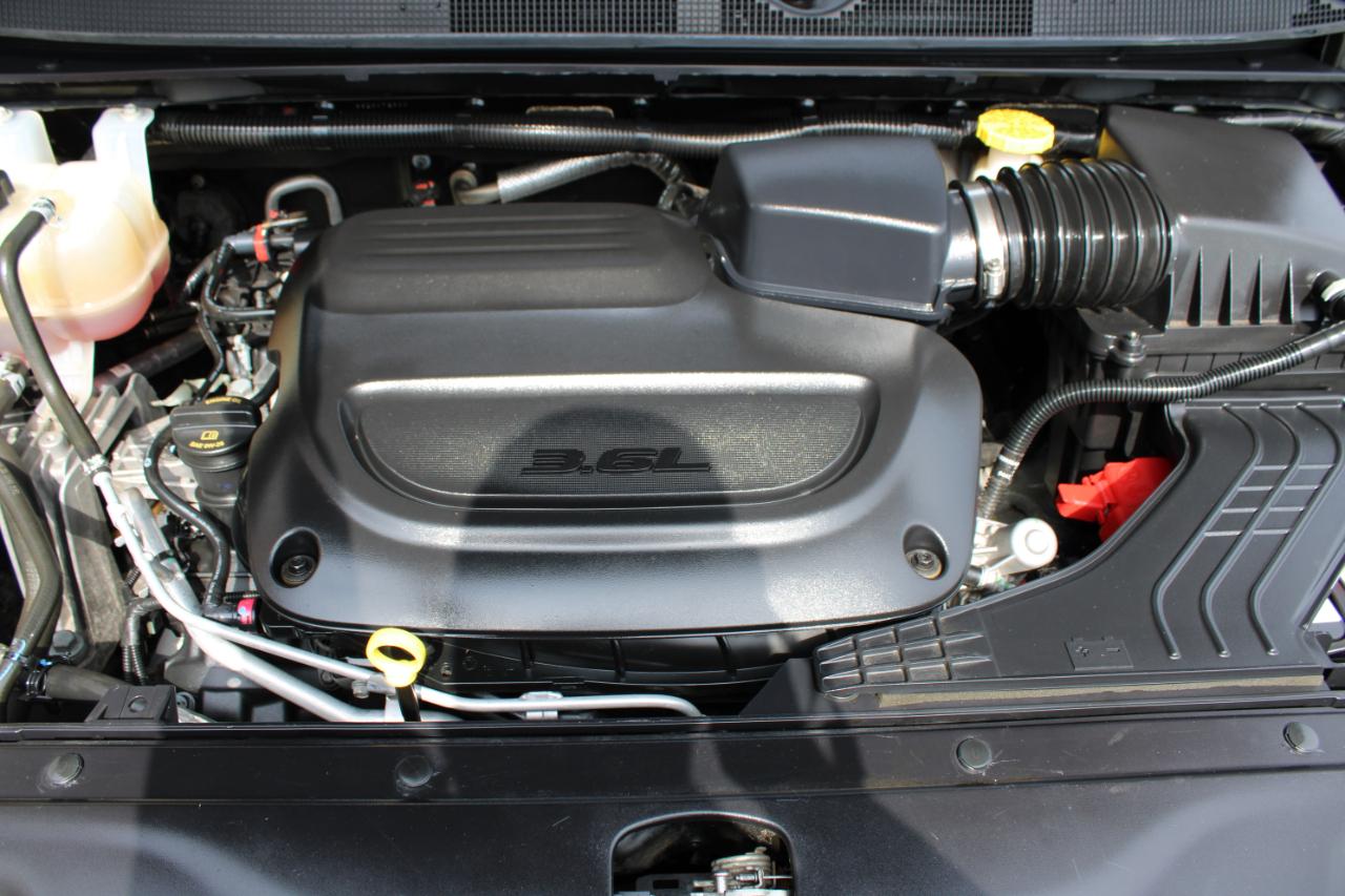 Chrysler Pacifica Touring L 2023