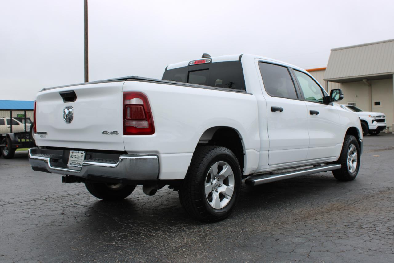RAM 1500 Big Horn Crew Cab SWB 4WD 2023
