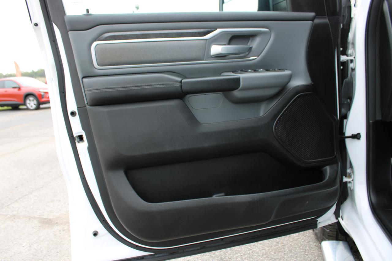 RAM 1500 Big Horn Crew Cab SWB 4WD 2023
