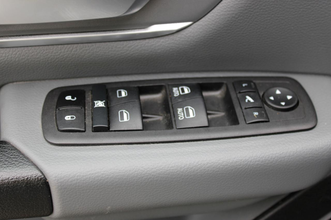 RAM 1500 Big Horn Crew Cab SWB 4WD 2023
