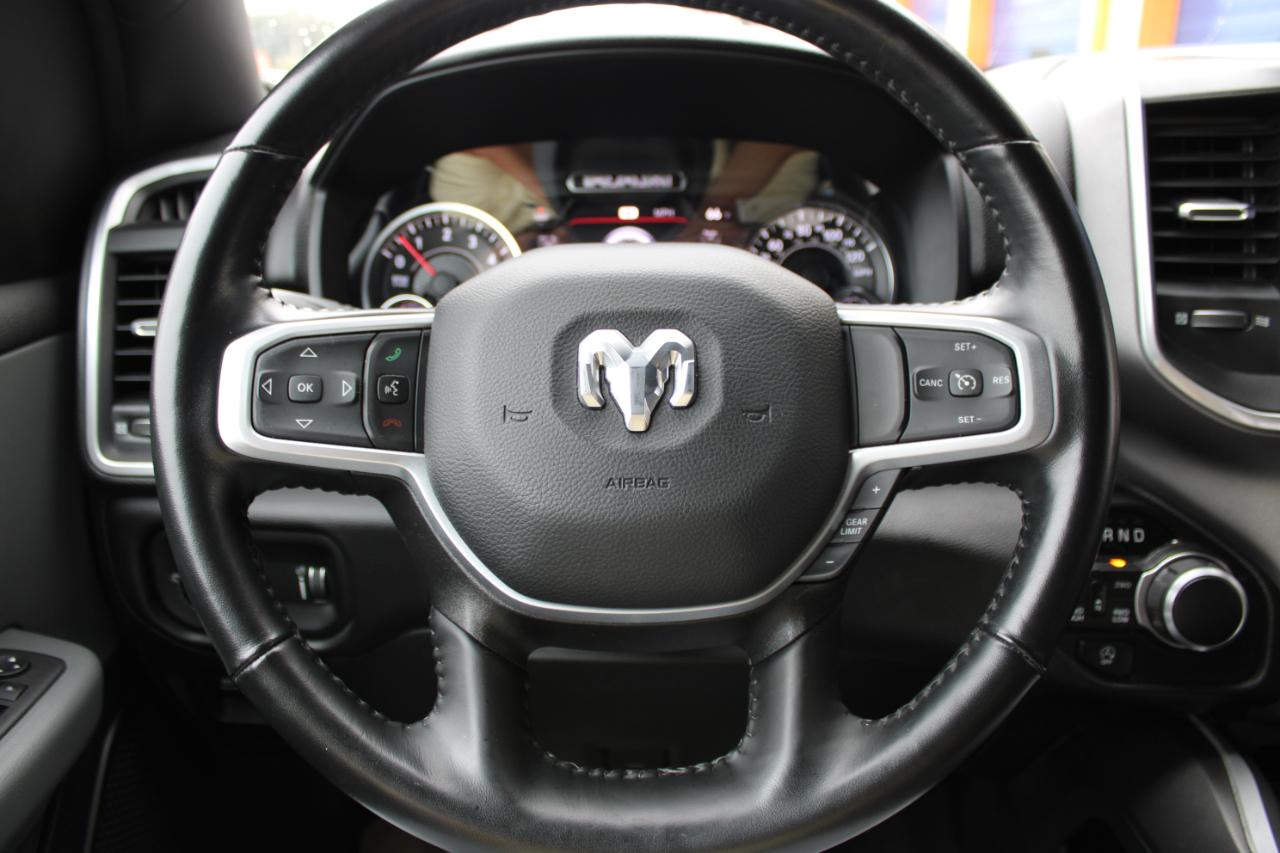RAM 1500 Big Horn Crew Cab SWB 4WD 2023