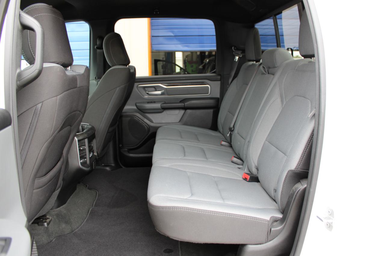 RAM 1500 Big Horn Crew Cab SWB 4WD 2023