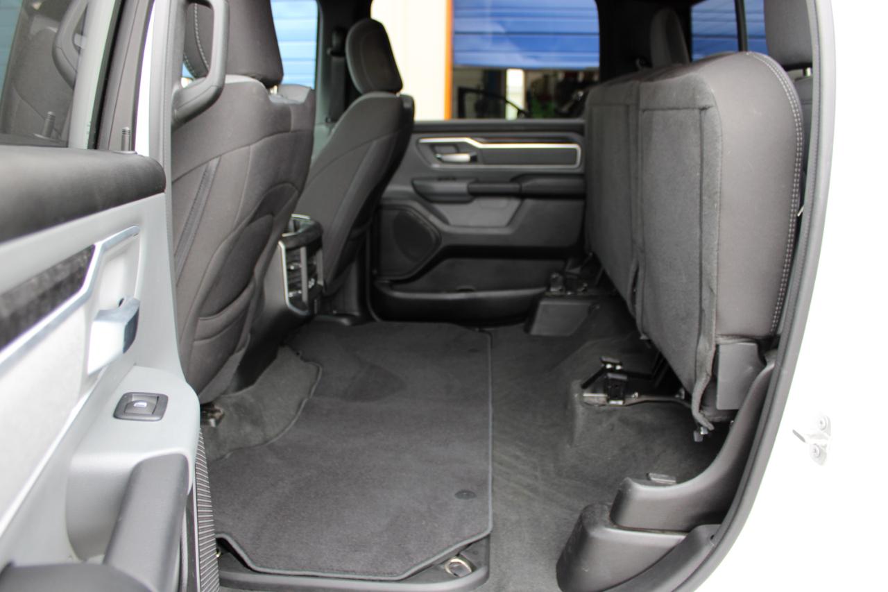 RAM 1500 Big Horn Crew Cab SWB 4WD 2023
