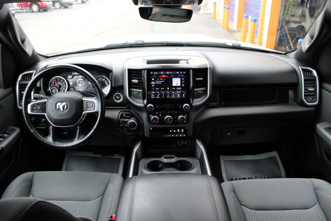 RAM 1500 Big Horn Crew Cab SWB 4WD 2023