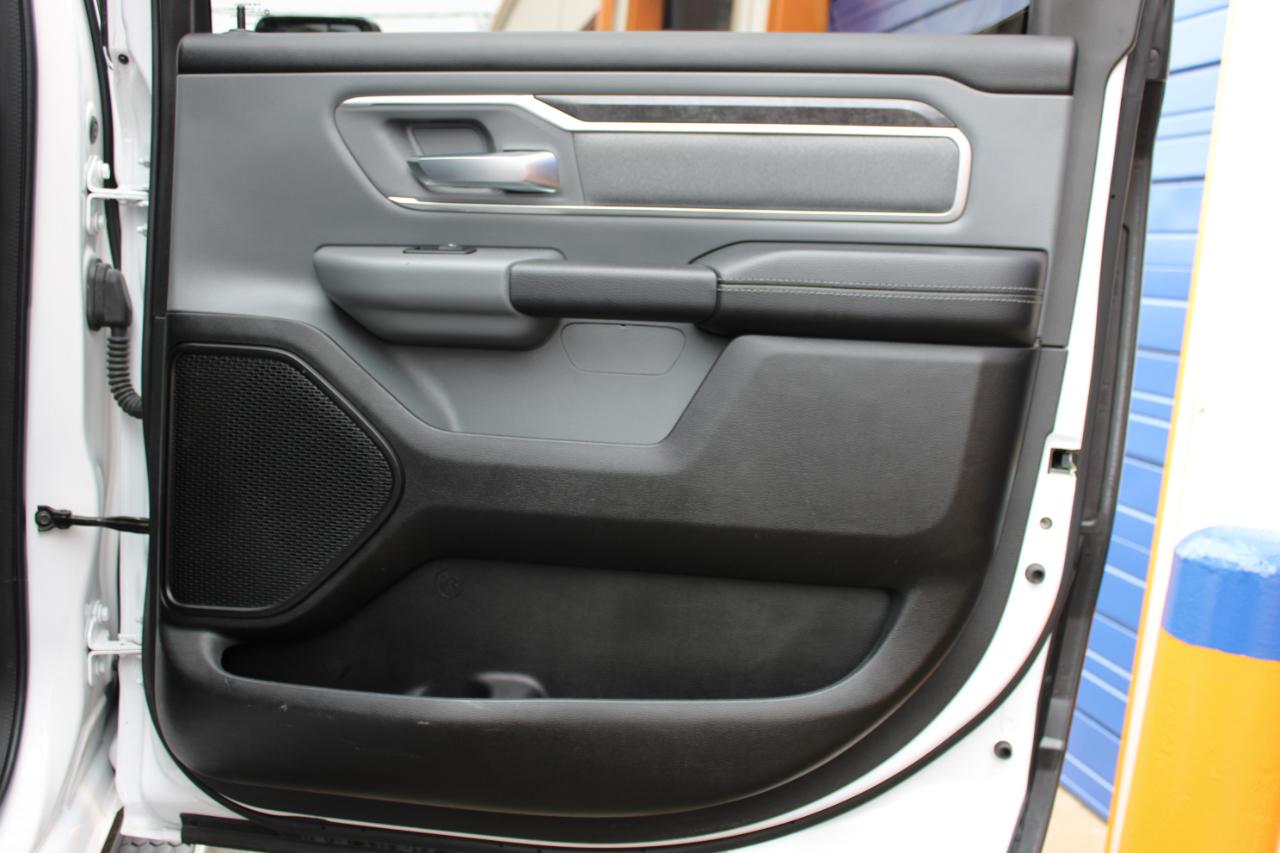 RAM 1500 Big Horn Crew Cab SWB 4WD 2023