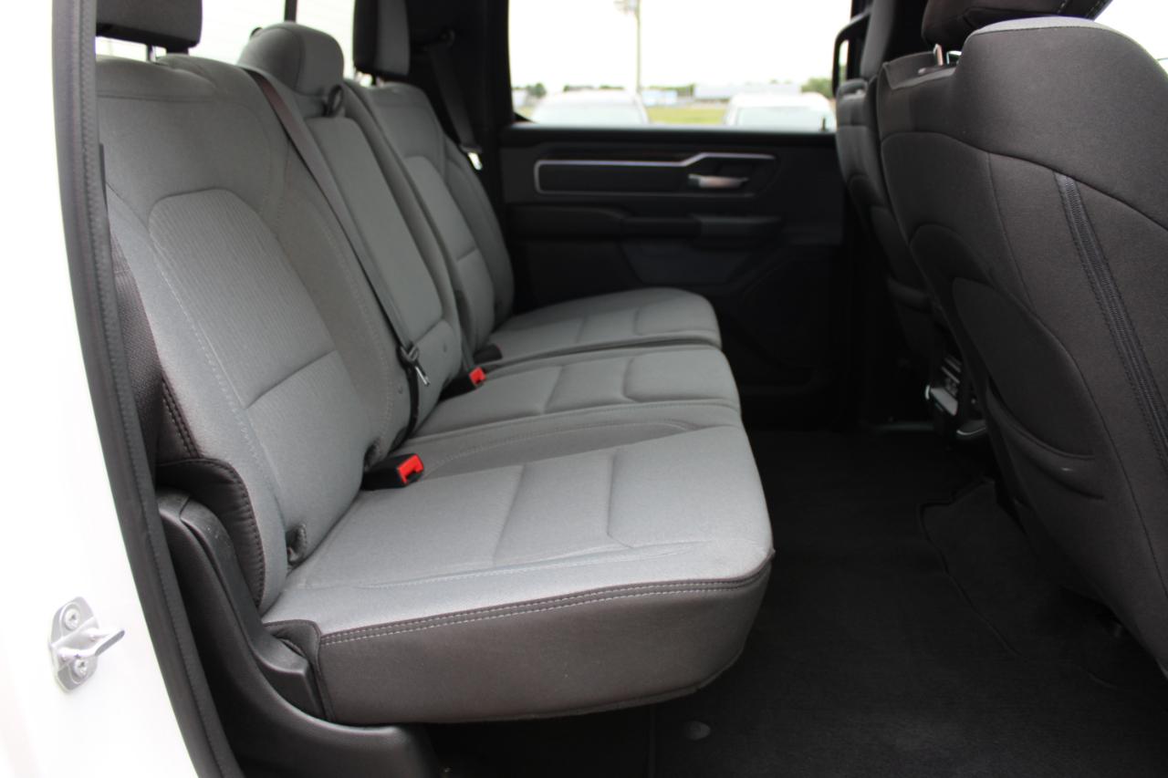 RAM 1500 Big Horn Crew Cab SWB 4WD 2023