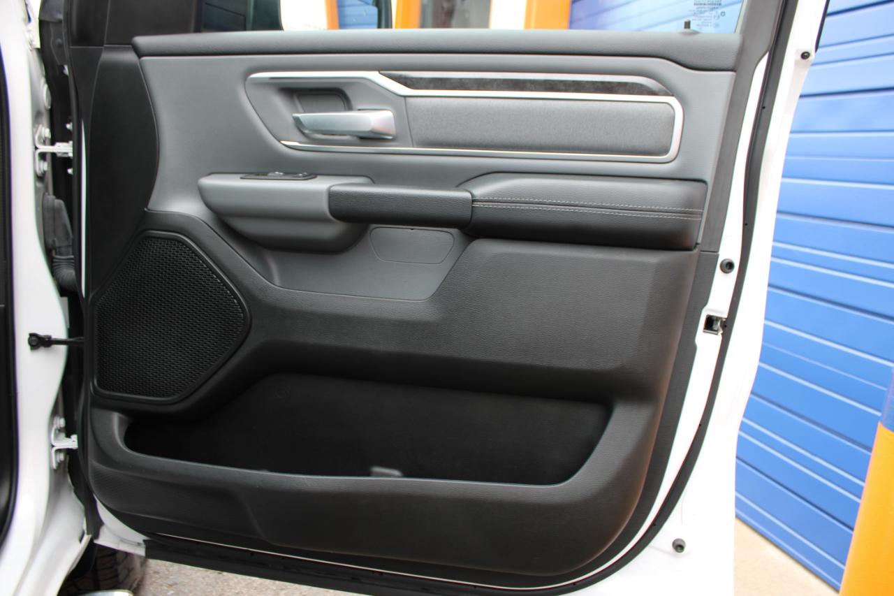 RAM 1500 Big Horn Crew Cab SWB 4WD 2023