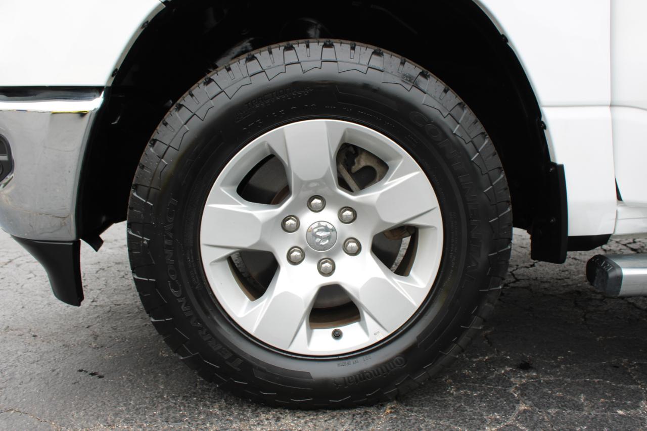 RAM 1500 Big Horn Crew Cab SWB 4WD 2023