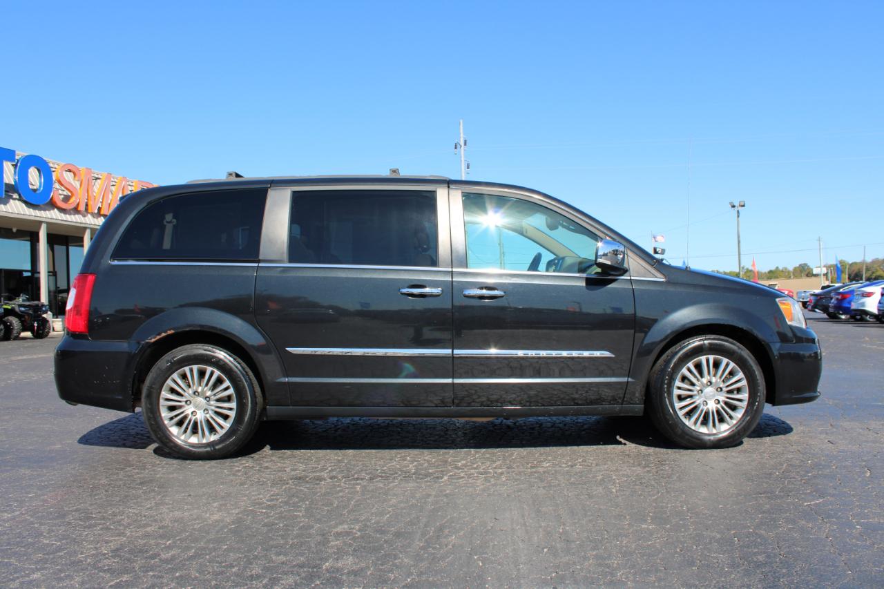 Chrysler Town & Country Touring-L 2015