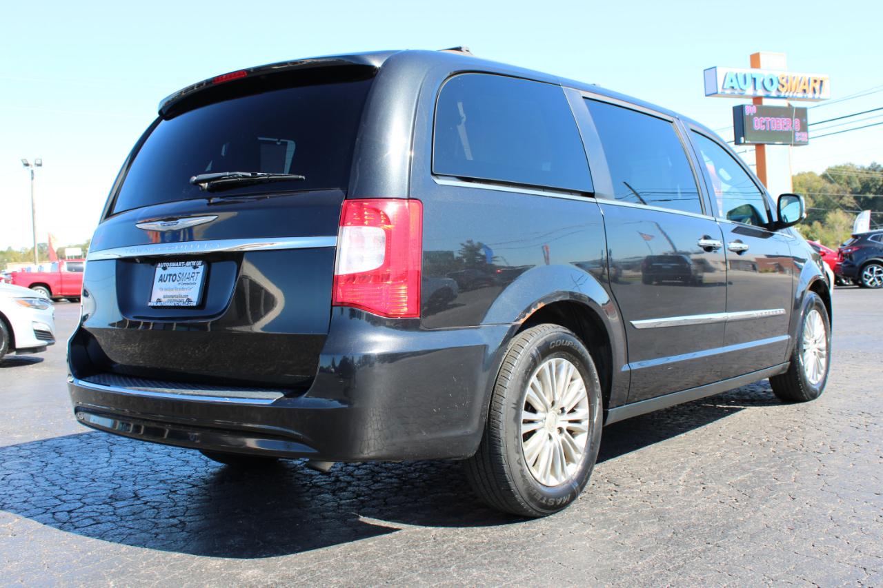 Chrysler Town & Country Touring-L 2015