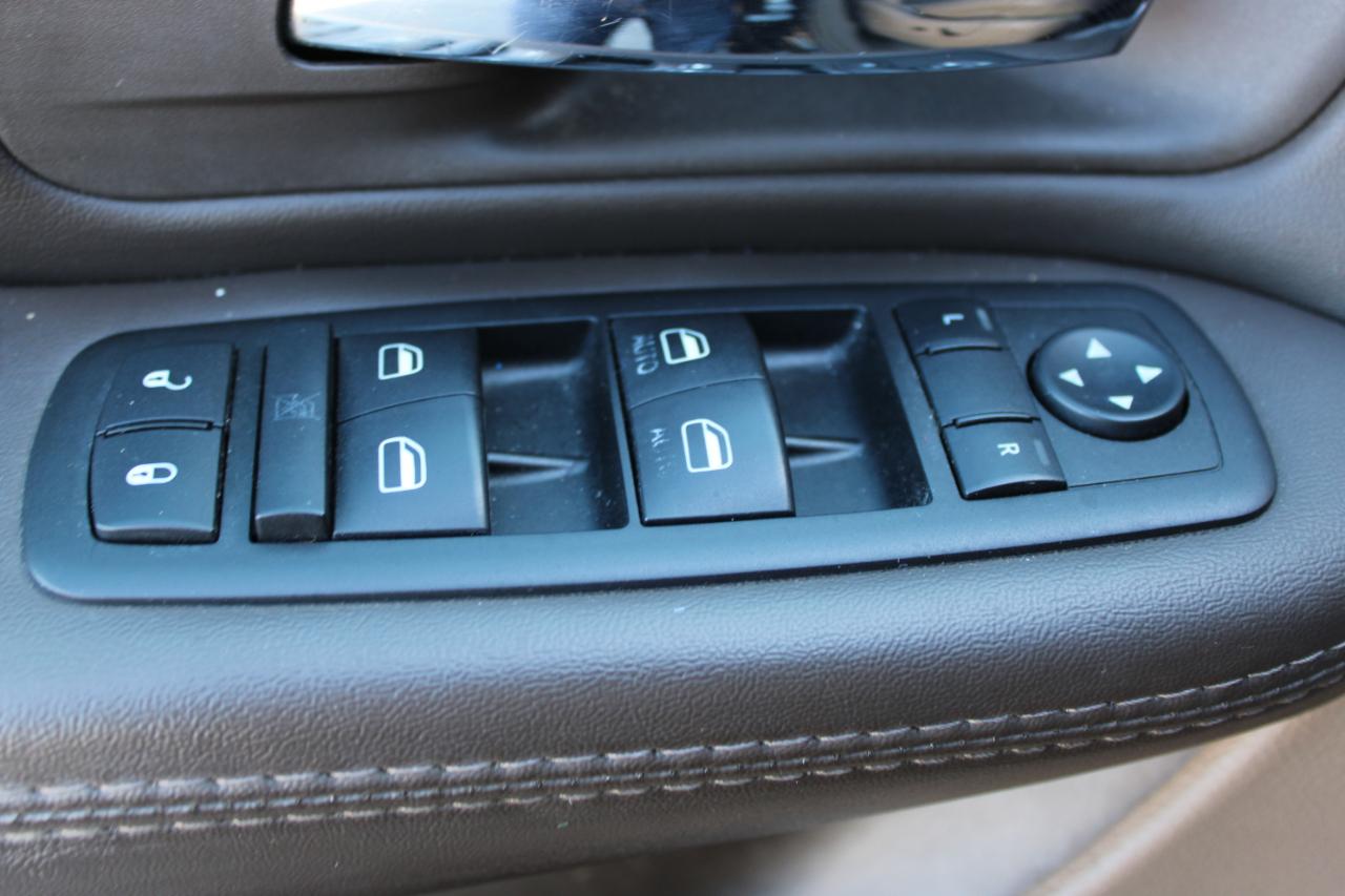 Chrysler Town & Country Touring-L 2015