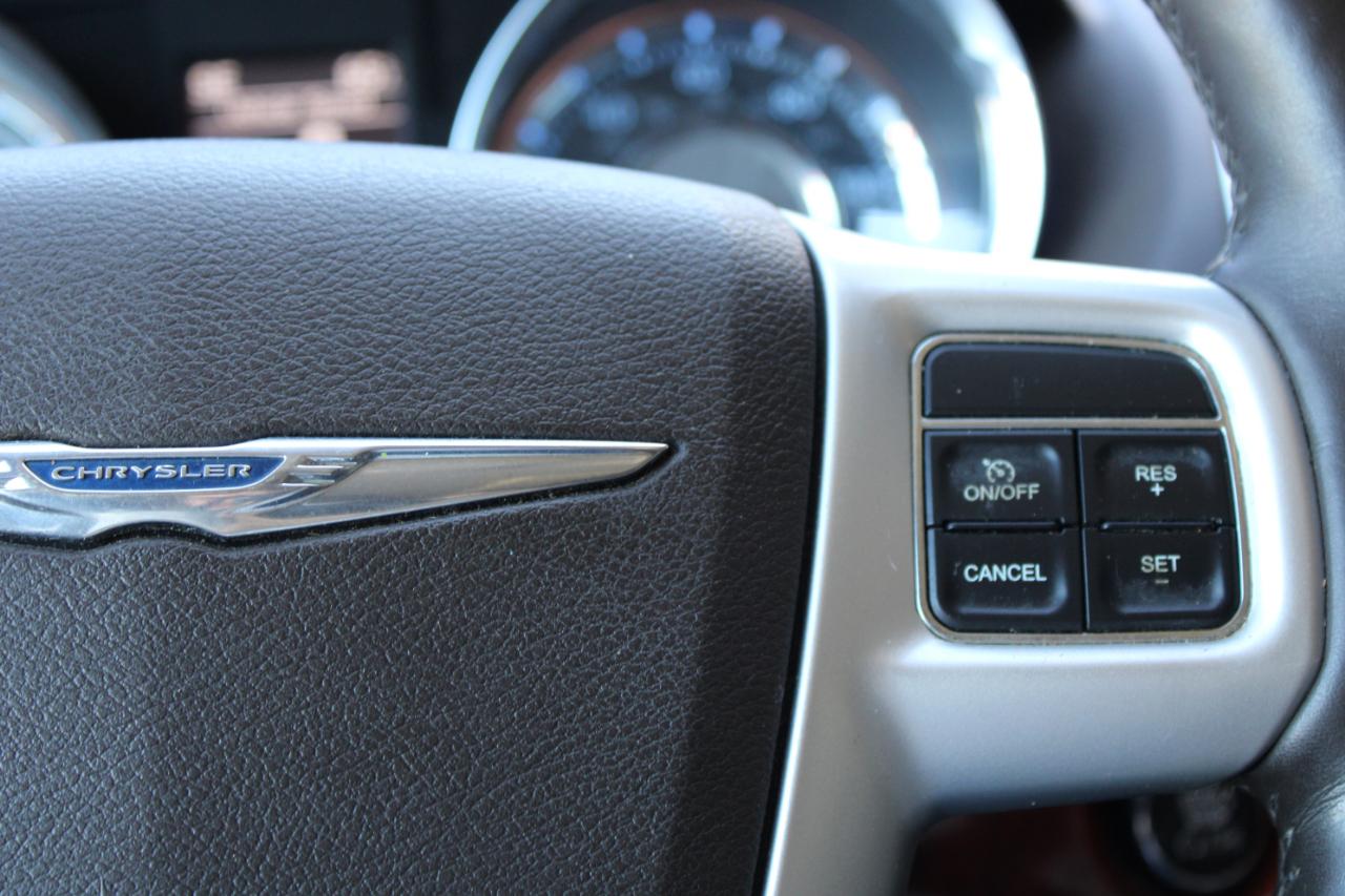 Chrysler Town & Country Touring-L 2015