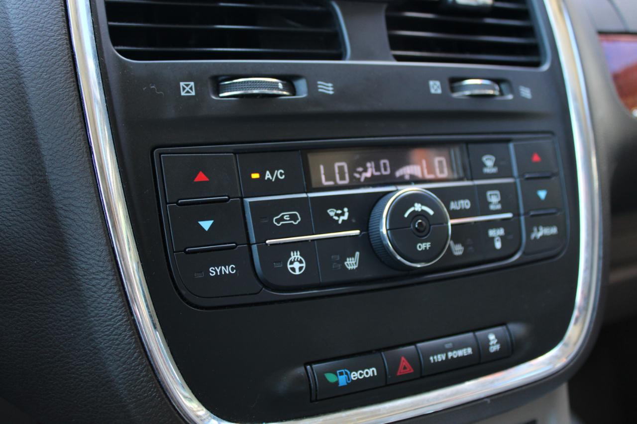 Chrysler Town & Country Touring-L 2015