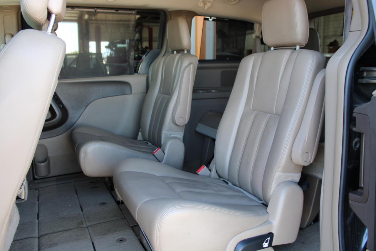 Chrysler Town & Country Touring-L 2015