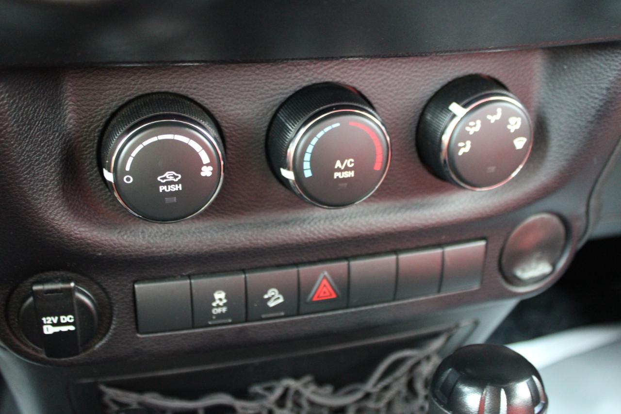 Jeep Wrangler Unlimited Sport 2015