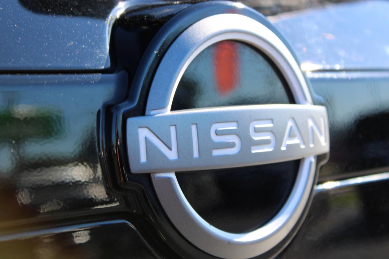 Nissan Pathfinder SV 2025