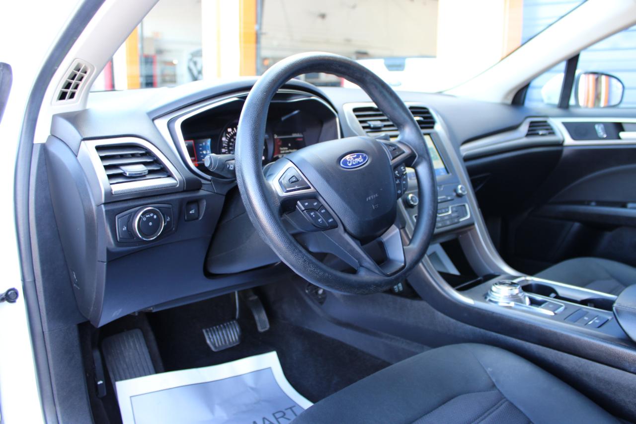 Ford Fusion SE 2020