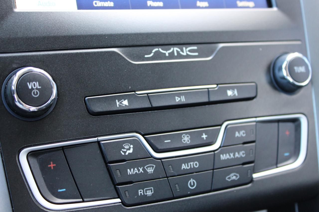 Ford Fusion SE 2020