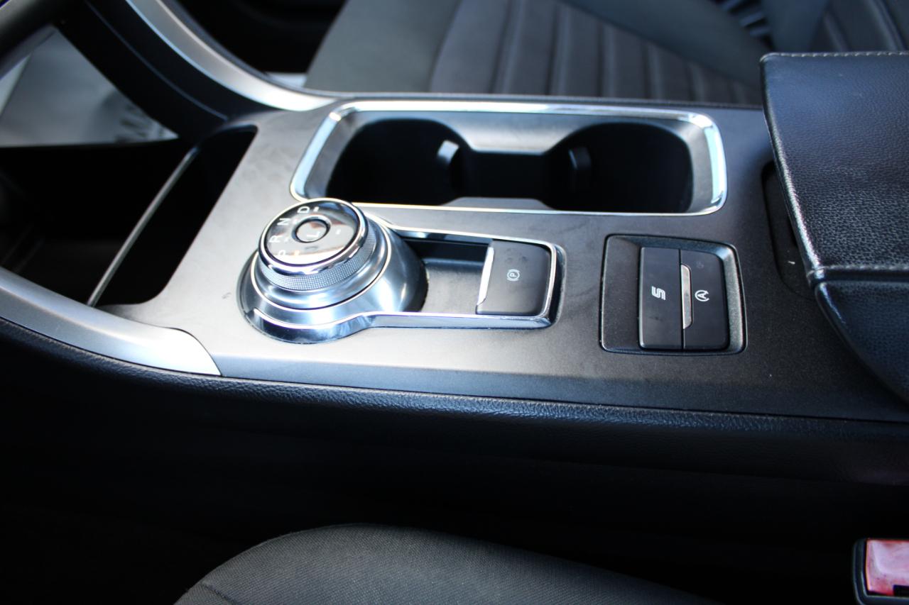 Ford Fusion SE 2020