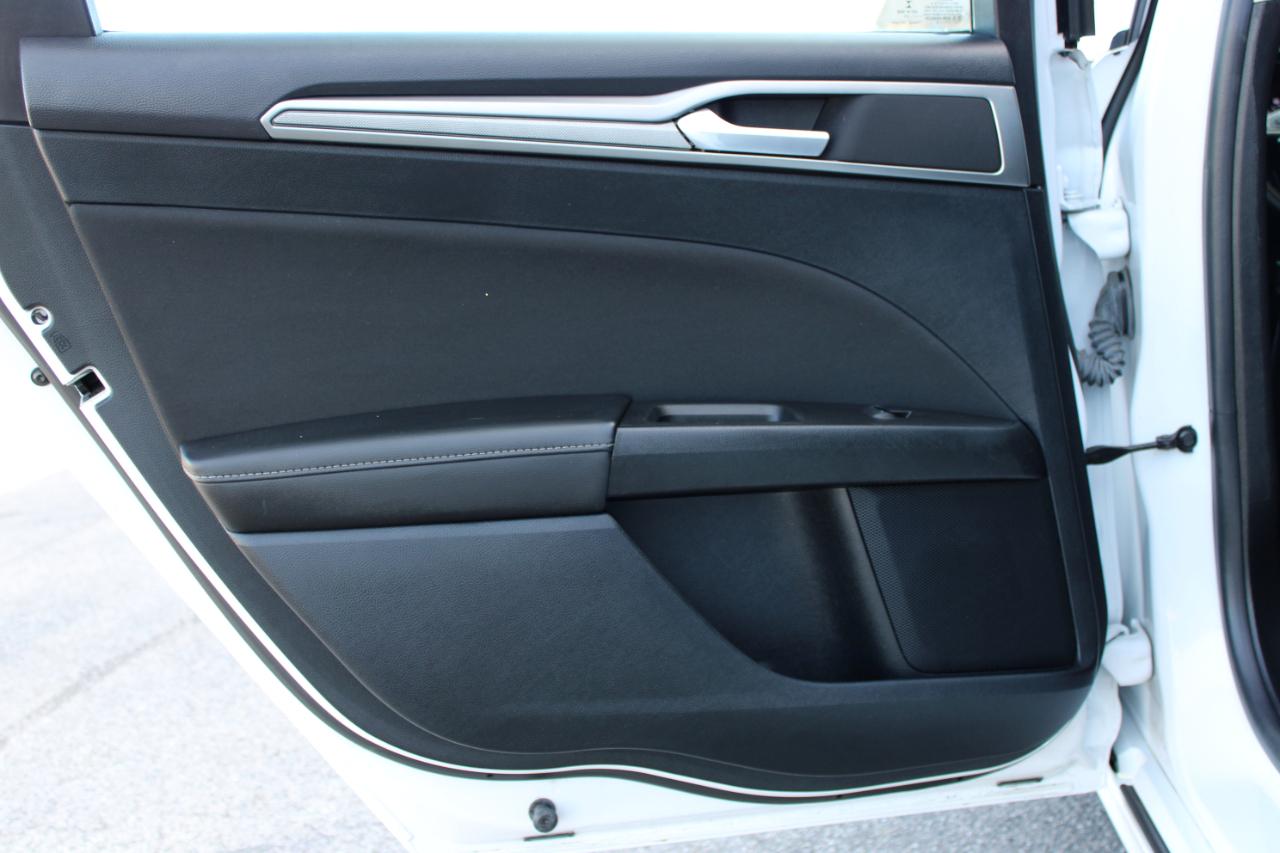 Ford Fusion SE 2020