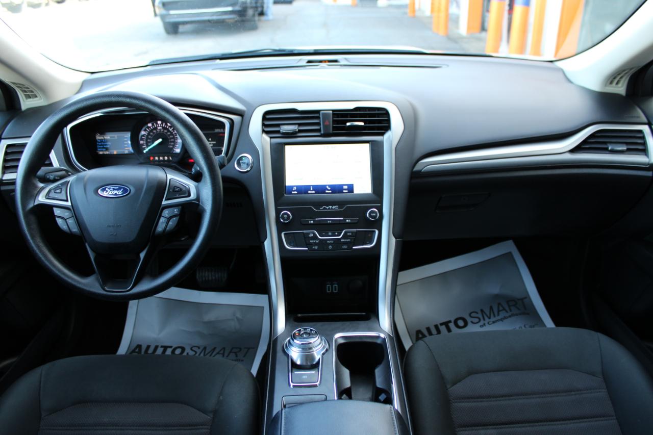Ford Fusion SE 2020