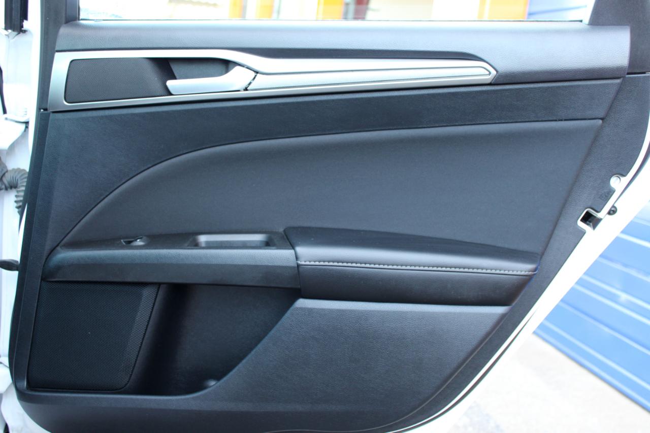 Ford Fusion SE 2020