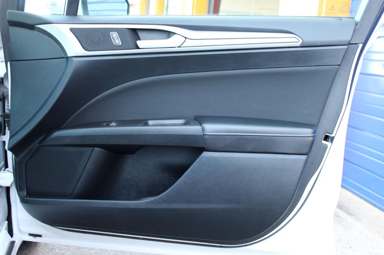 Ford Fusion SE 2020